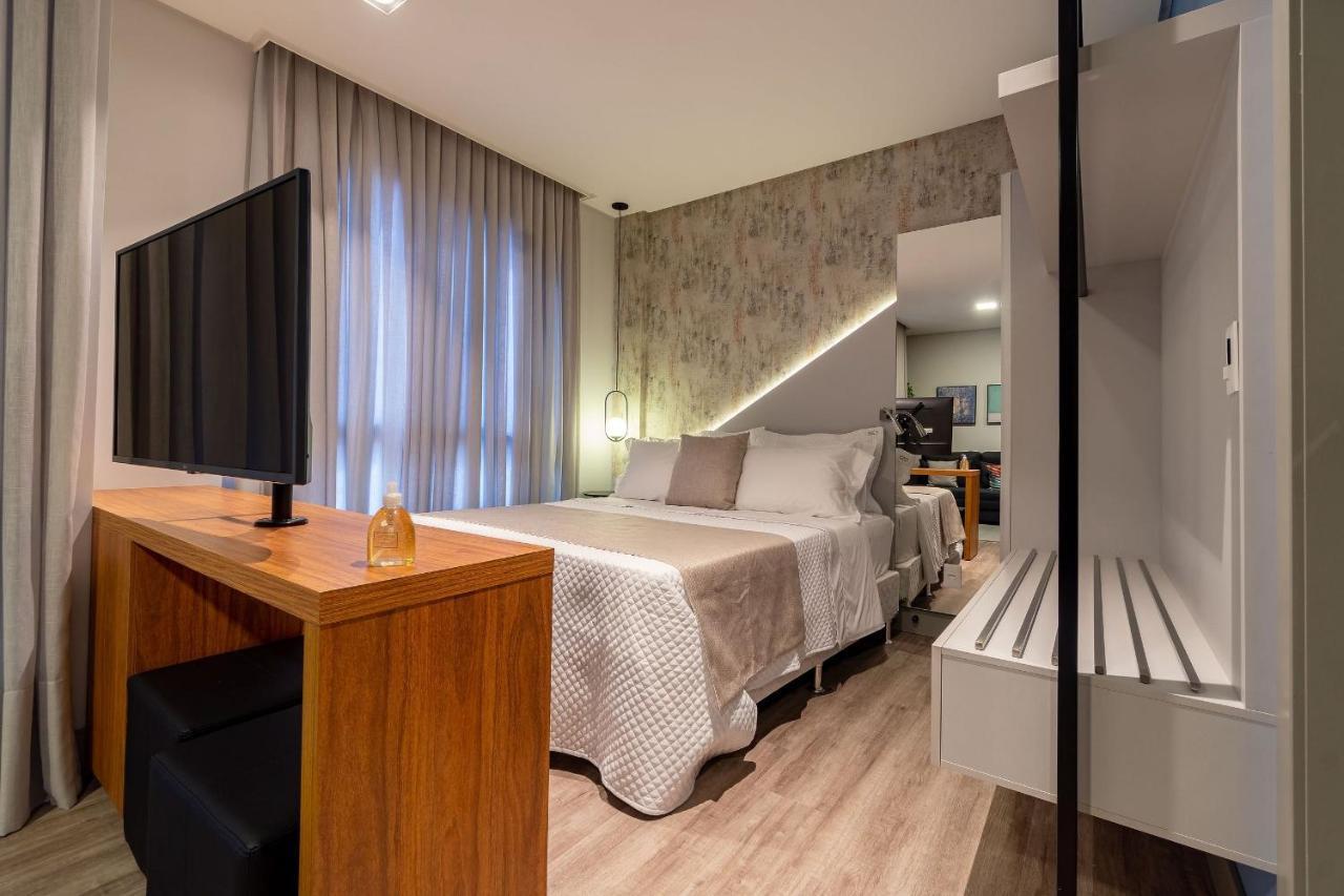 Aion Suites 103 - Compacto E Luxuoso Loft - Rooftop Com Piscina E Academia - A Poucos Passos Da Praia Бомбиньяс Экстерьер фото