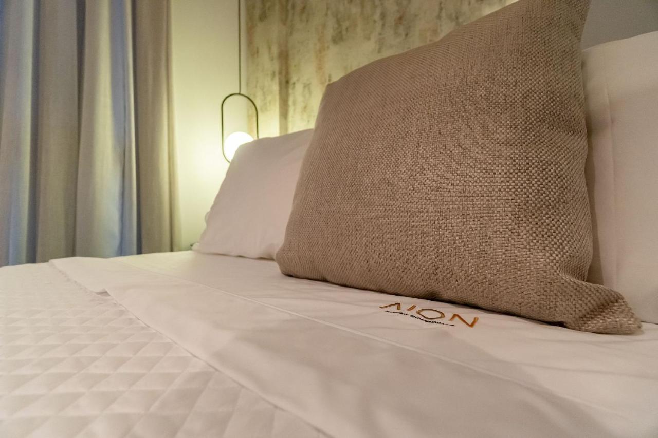 Aion Suites 103 - Compacto E Luxuoso Loft - Rooftop Com Piscina E Academia - A Poucos Passos Da Praia Бомбиньяс Экстерьер фото